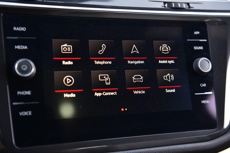 Volkswagen Tiguan Vehicle Image 19