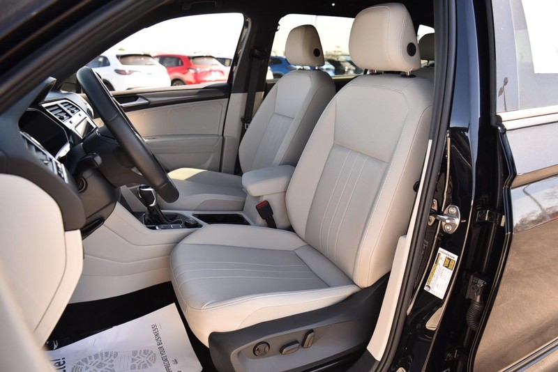 Volkswagen Tiguan Vehicle Image 21