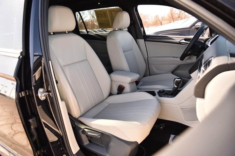 Volkswagen Tiguan Vehicle Image 22