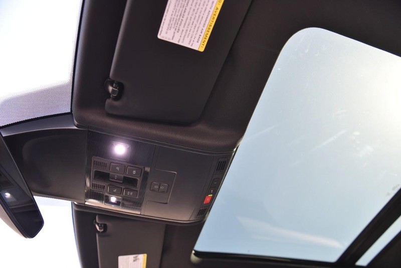 Volkswagen Tiguan Vehicle Image 23