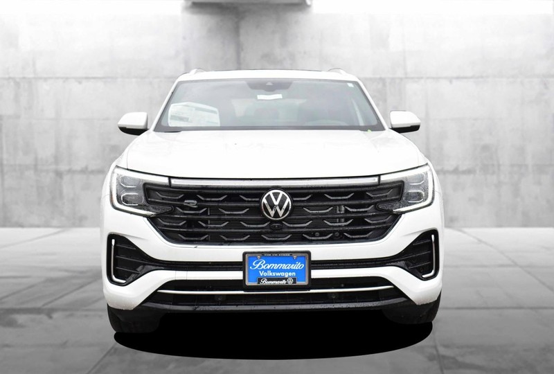 Volkswagen Atlas Cross Sport Vehicle Image 04