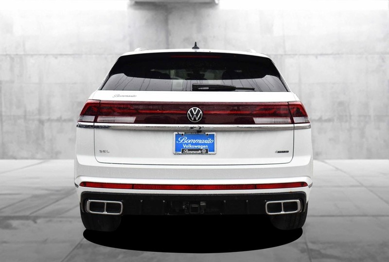 Volkswagen Atlas Cross Sport Vehicle Image 06