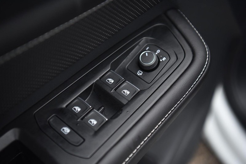 Volkswagen Atlas Cross Sport Vehicle Image 08