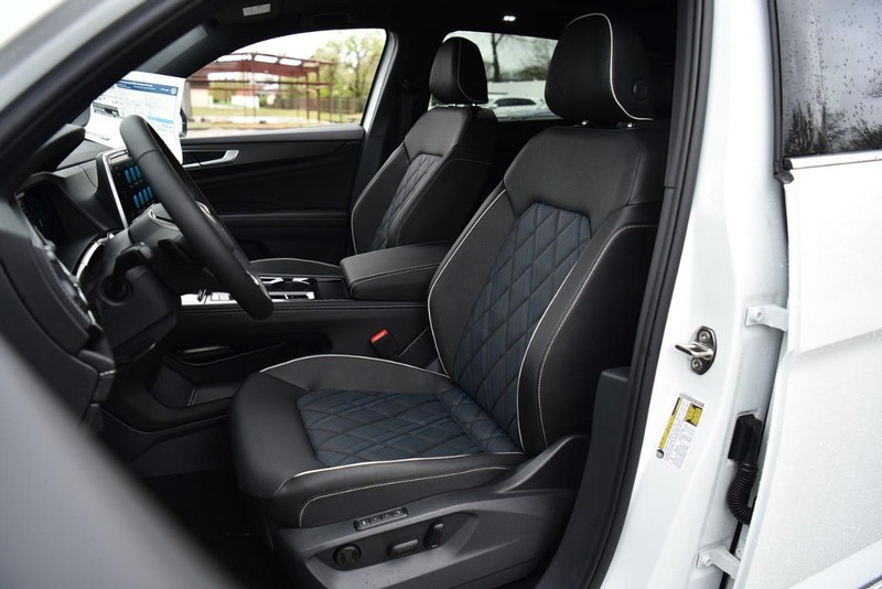 Volkswagen Atlas Cross Sport Vehicle Image 19