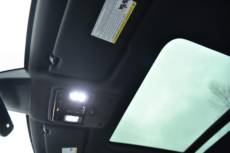 Volkswagen Atlas Cross Sport Vehicle Image 21