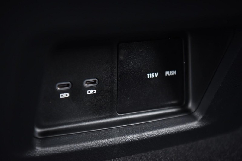 Volkswagen Atlas Cross Sport Vehicle Image 24