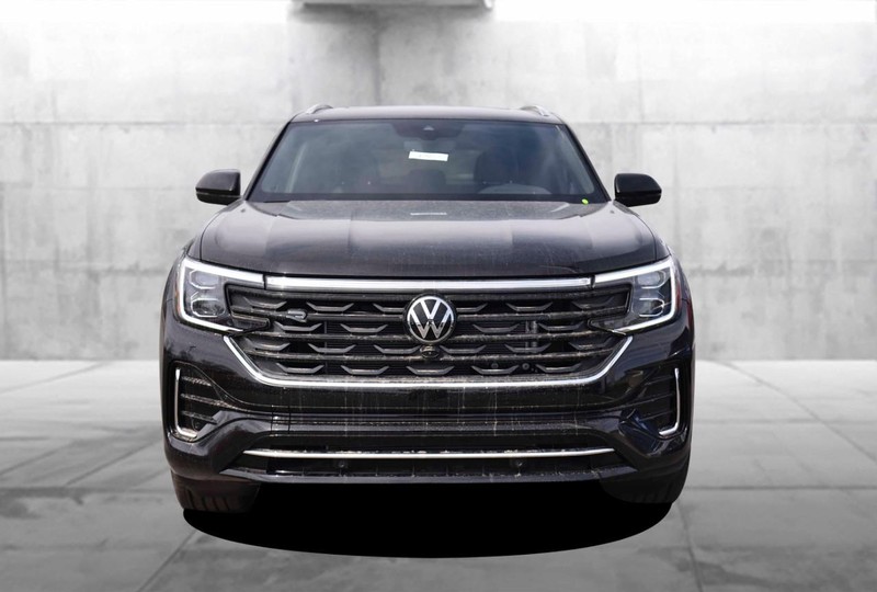 Volkswagen Atlas Cross Sport Vehicle Image 04