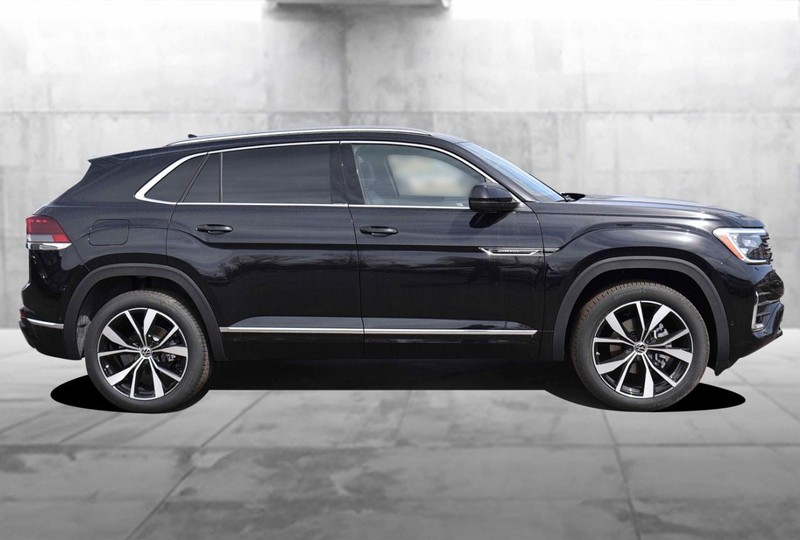 Volkswagen Atlas Cross Sport Vehicle Image 05