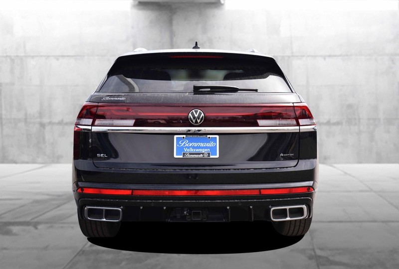 Volkswagen Atlas Cross Sport Vehicle Image 06