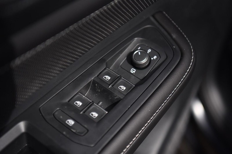 Volkswagen Atlas Cross Sport Vehicle Image 08