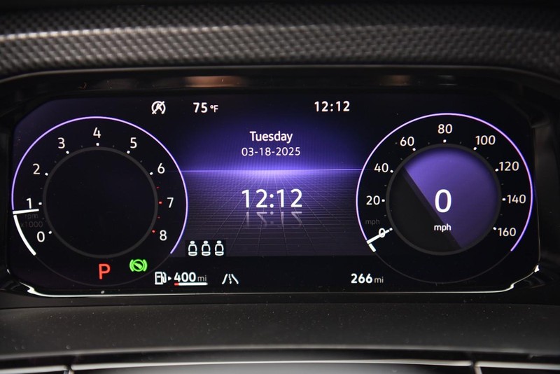 Volkswagen Atlas Cross Sport Vehicle Image 12