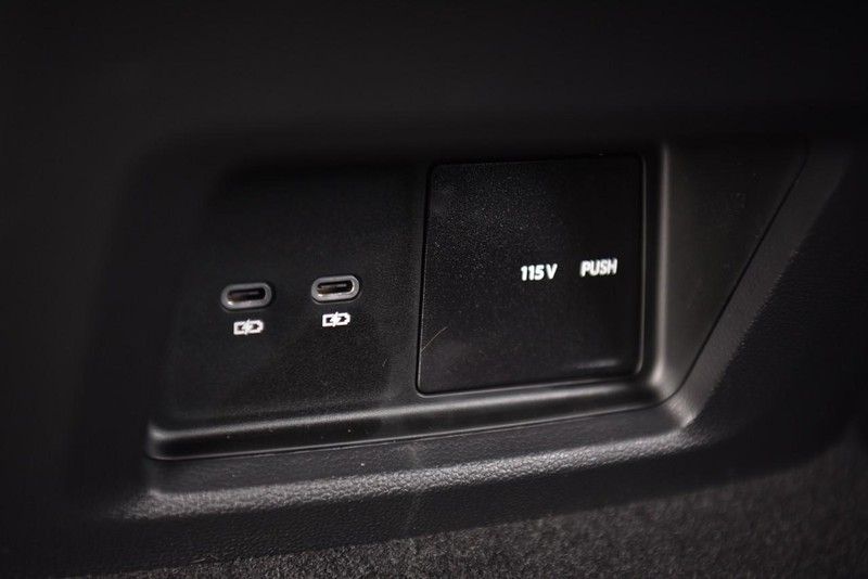 Volkswagen Atlas Cross Sport Vehicle Image 24