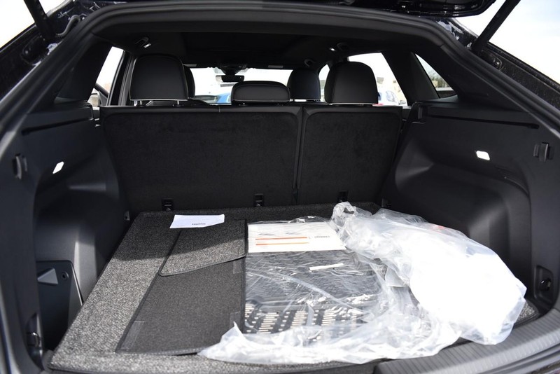Volkswagen Atlas Cross Sport Vehicle Image 25