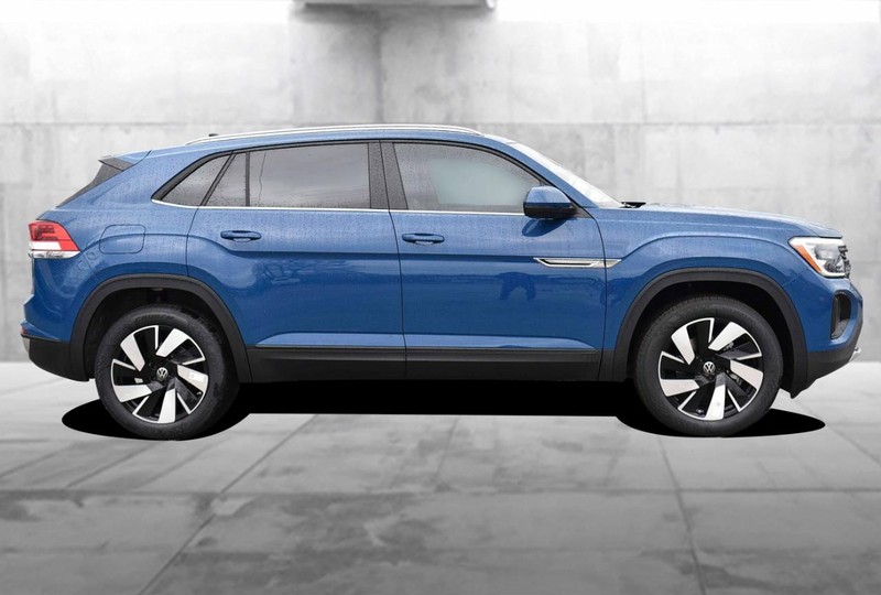 Volkswagen Atlas Cross Sport Vehicle Image 05