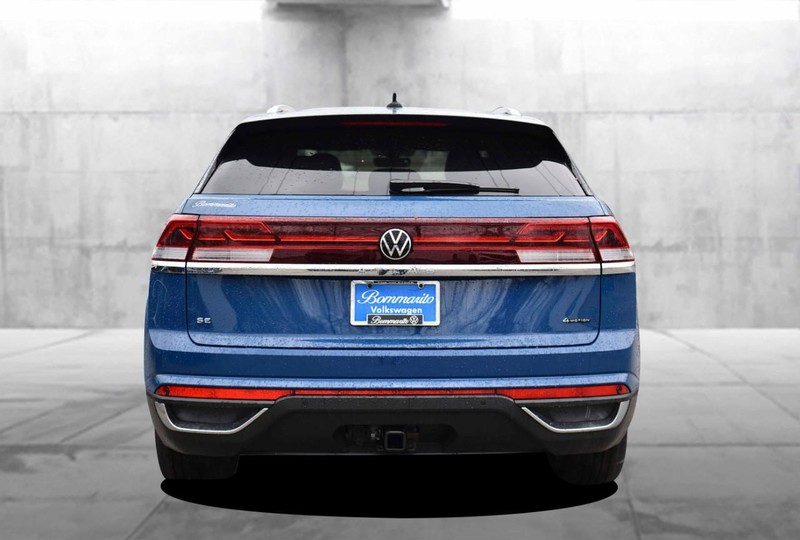 Volkswagen Atlas Cross Sport Vehicle Image 06