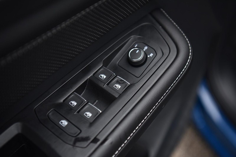 Volkswagen Atlas Cross Sport Vehicle Image 08