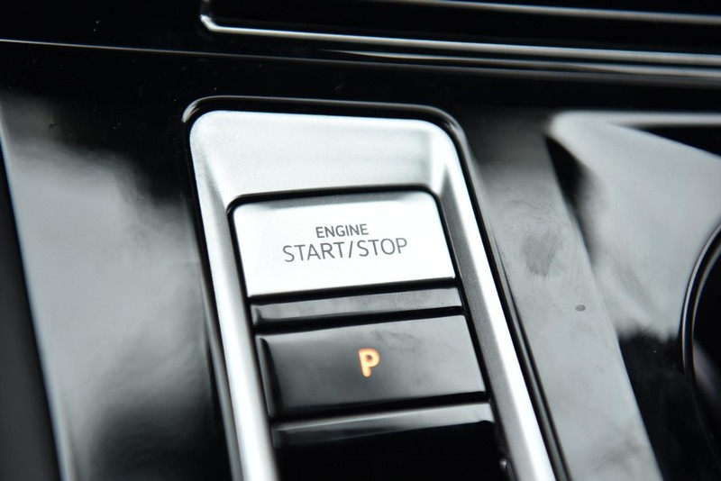 Volkswagen Atlas Cross Sport Vehicle Image 16