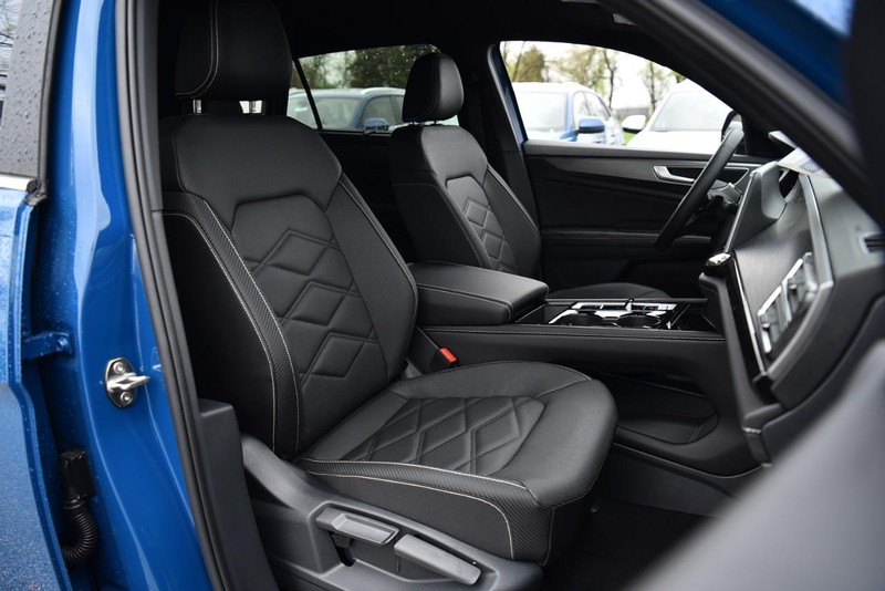 Volkswagen Atlas Cross Sport Vehicle Image 20