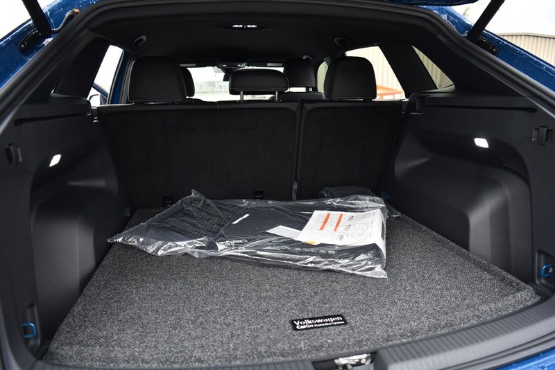 Volkswagen Atlas Cross Sport Vehicle Image 24