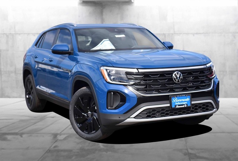 Volkswagen Atlas Cross Sport Vehicle Image 02