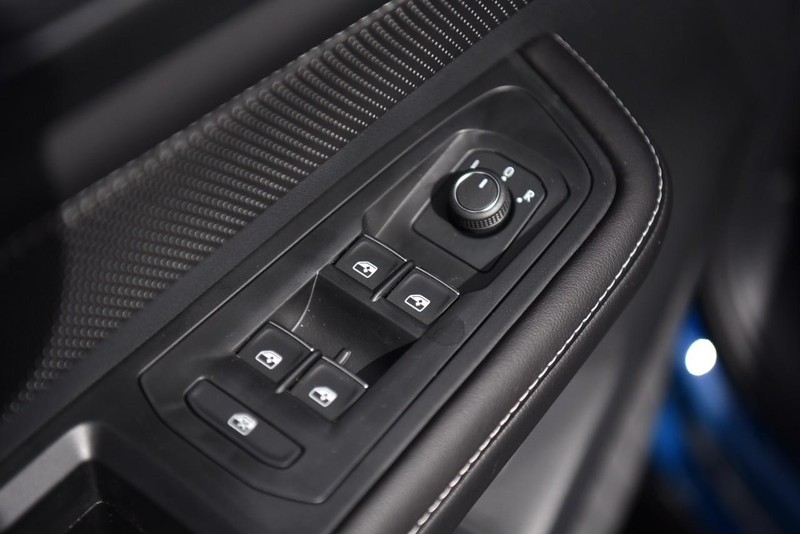 Volkswagen Atlas Cross Sport Vehicle Image 08
