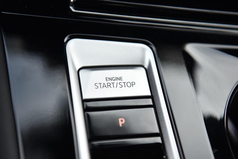 Volkswagen Atlas Cross Sport Vehicle Image 16