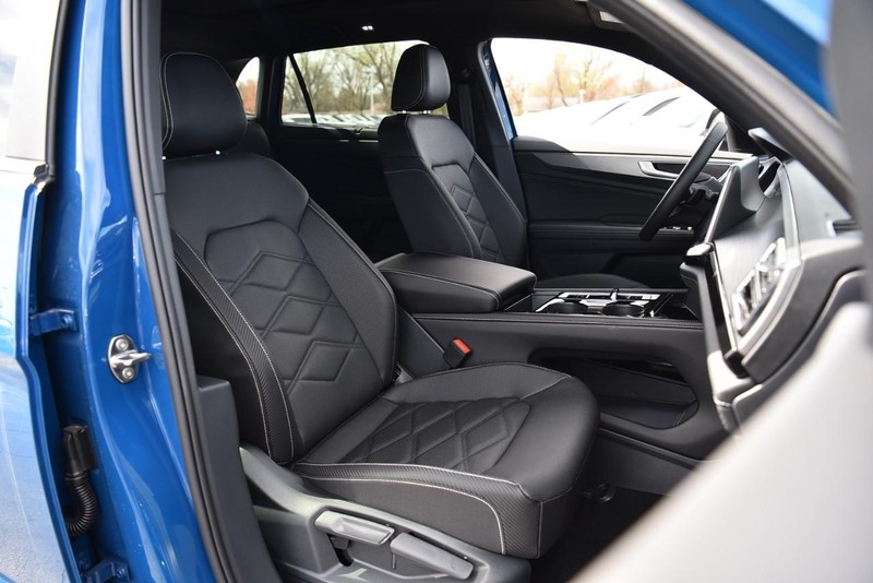 Volkswagen Atlas Cross Sport Vehicle Image 20