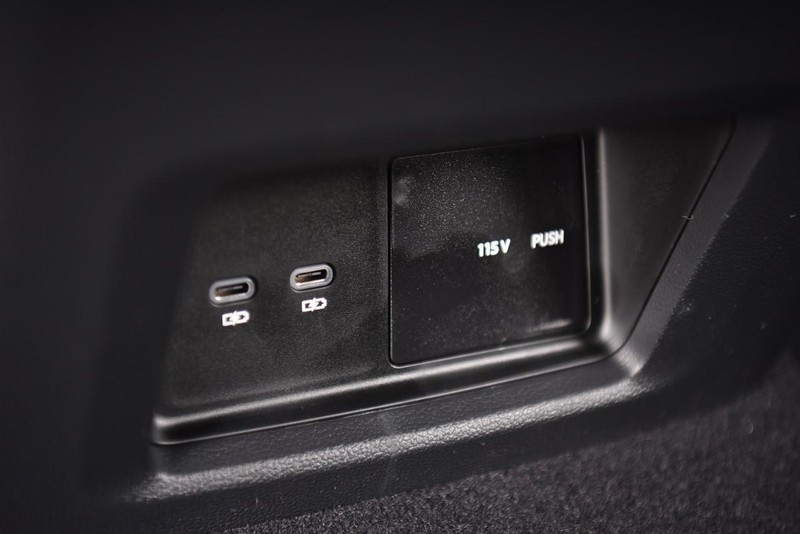 Volkswagen Atlas Cross Sport Vehicle Image 24