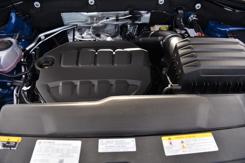 Volkswagen Atlas Cross Sport Vehicle Image 27