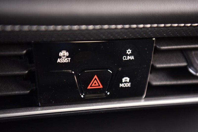 Volkswagen Atlas Cross Sport Vehicle Image 14