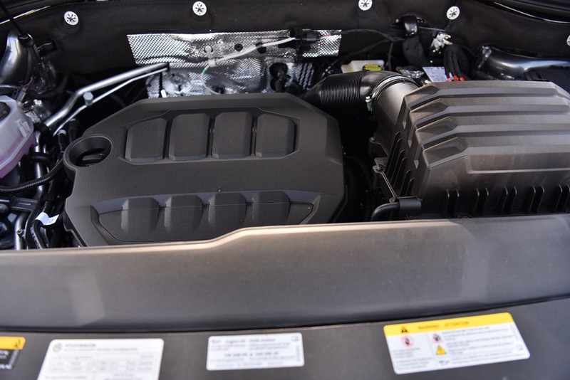 Volkswagen Atlas Cross Sport Vehicle Image 25