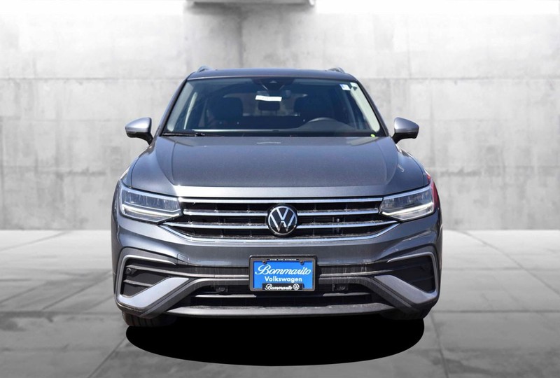 Volkswagen Tiguan Vehicle Image 04