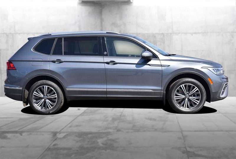 Volkswagen Tiguan Vehicle Image 05