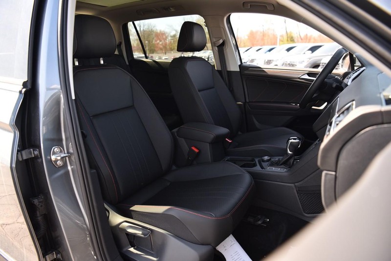 Volkswagen Tiguan Vehicle Image 22