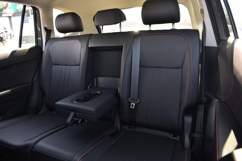 Volkswagen Tiguan Vehicle Image 24