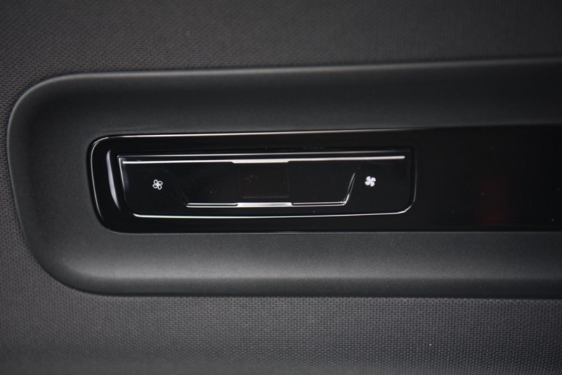 Volkswagen ID. Buzz Vehicle Image 24