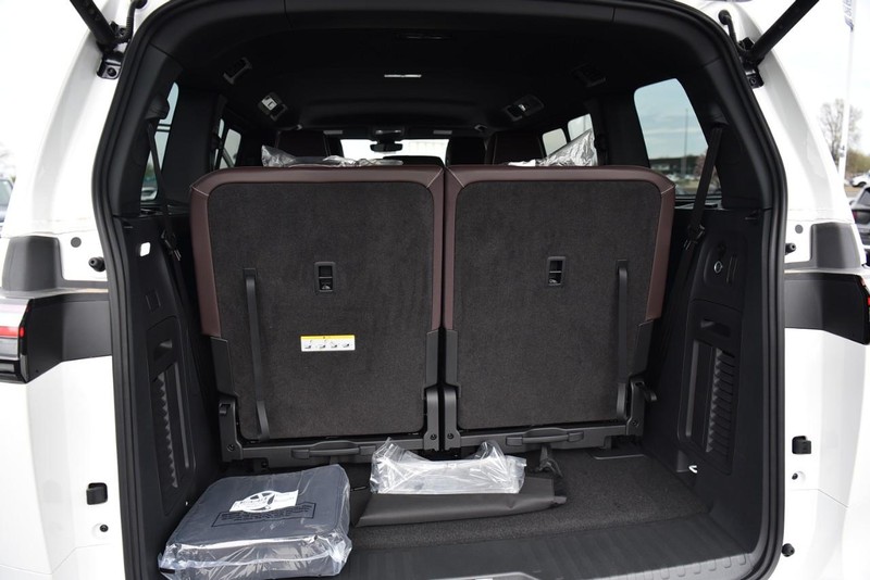Volkswagen ID. Buzz Vehicle Image 27