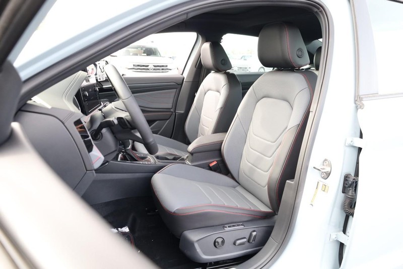 Volkswagen JETTA GLI Vehicle Image 09