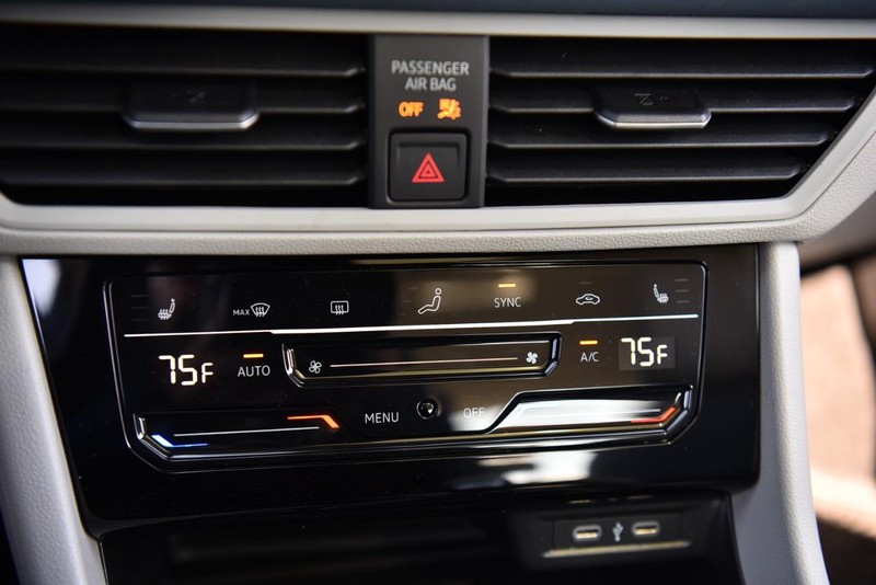 Volkswagen Jetta Vehicle Image 14