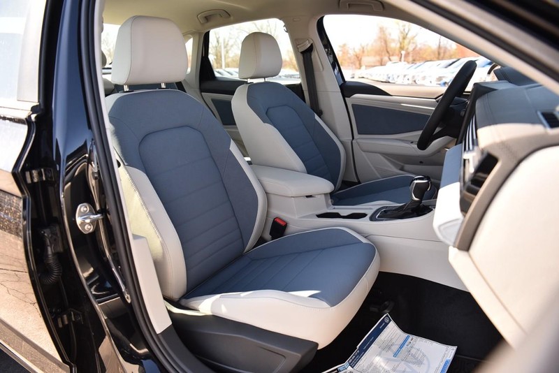 Volkswagen Jetta Vehicle Image 21