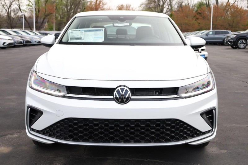 Volkswagen Jetta Vehicle Image 05