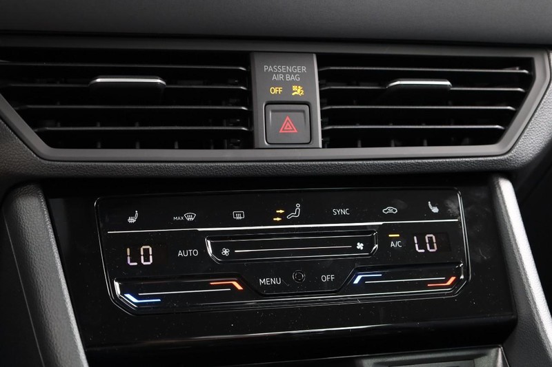Volkswagen Jetta Vehicle Image 14