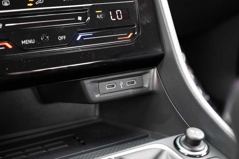 Volkswagen Jetta Vehicle Image 15