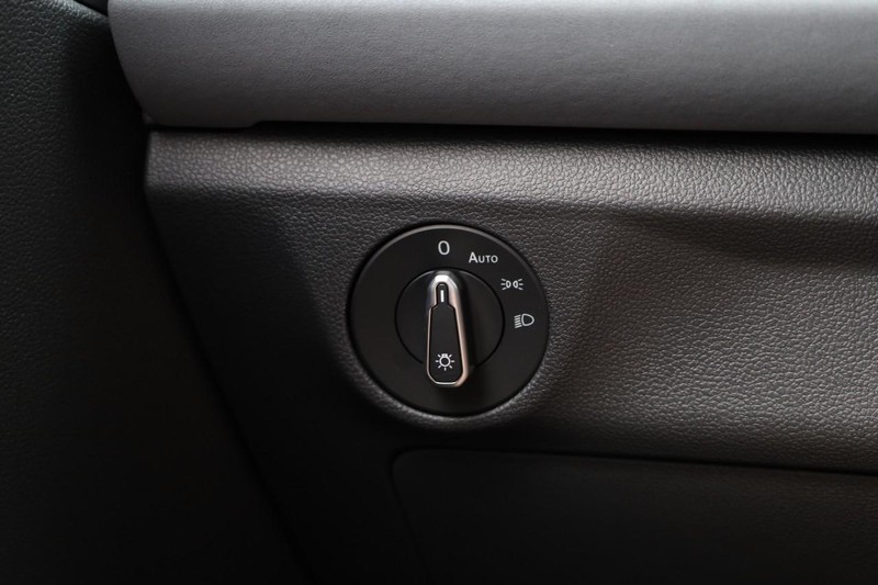 Volkswagen Jetta Vehicle Image 19