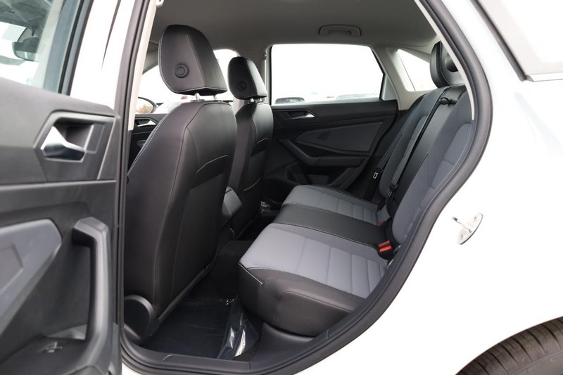 Volkswagen Jetta Vehicle Image 21