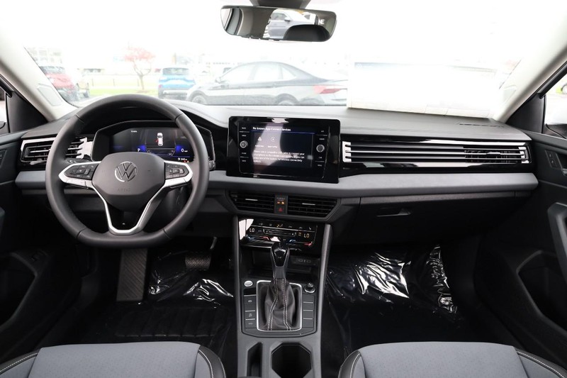 Volkswagen Jetta Vehicle Image 22