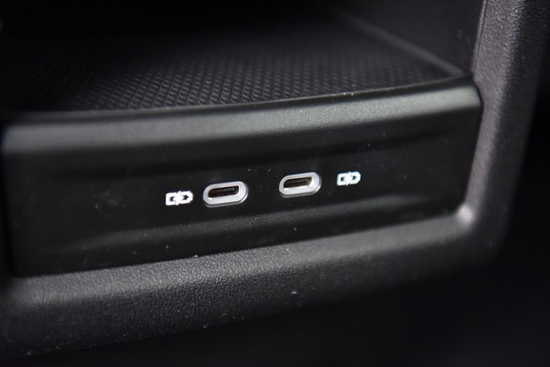 Volkswagen ID.4 Vehicle Image 23