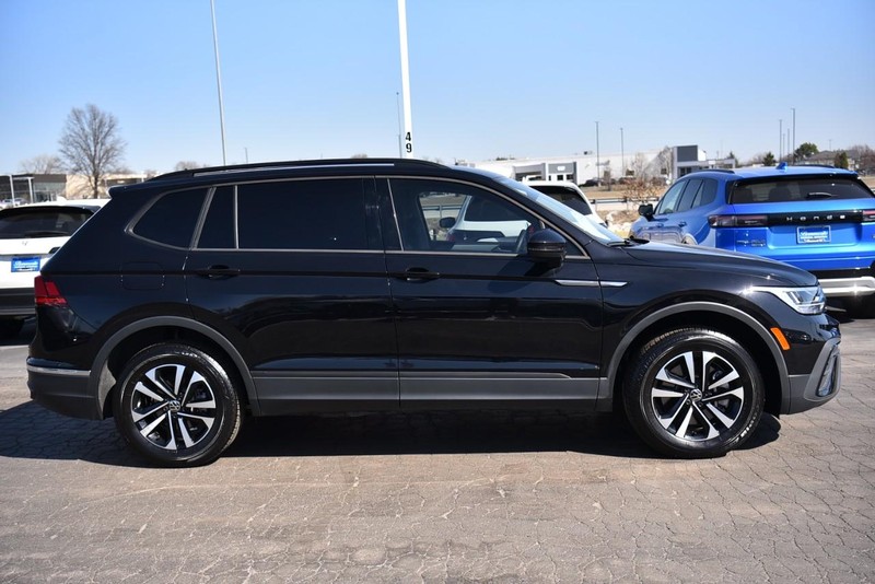 Volkswagen Tiguan Vehicle Image 05