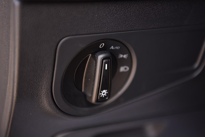 Volkswagen Tiguan Vehicle Image 10
