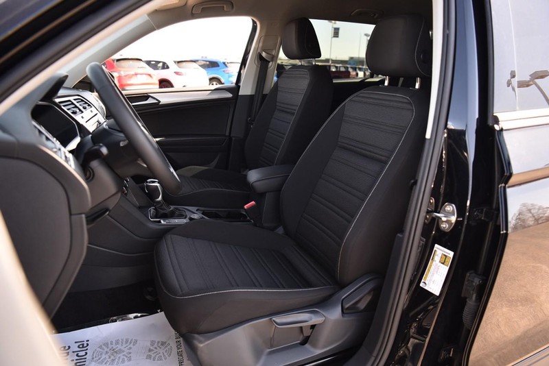 Volkswagen Tiguan Vehicle Image 20